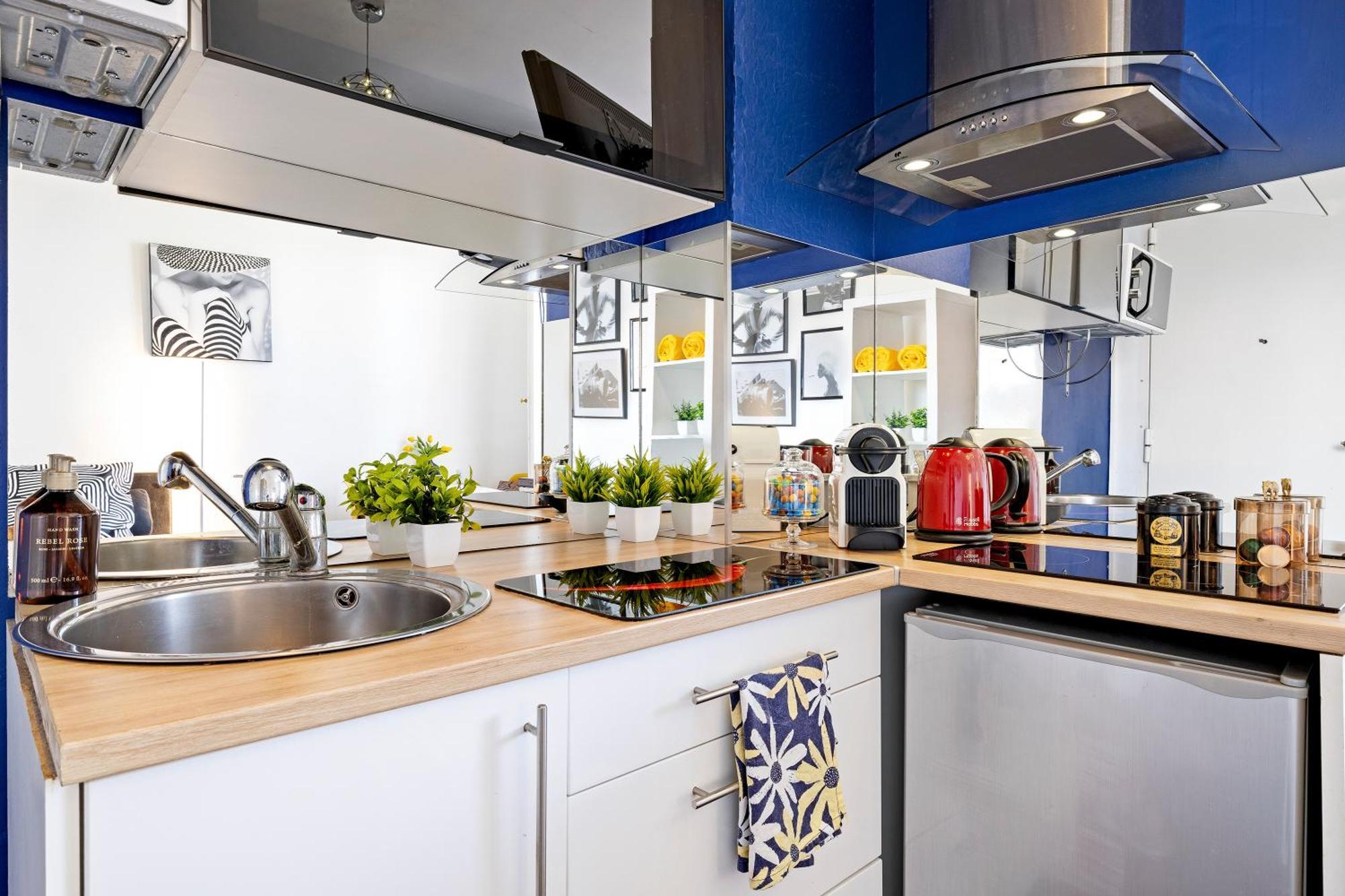 ניס Center - Balcony Quiet - Air Conditioner - Kitchen - Wifi - Tram מראה חיצוני תמונה